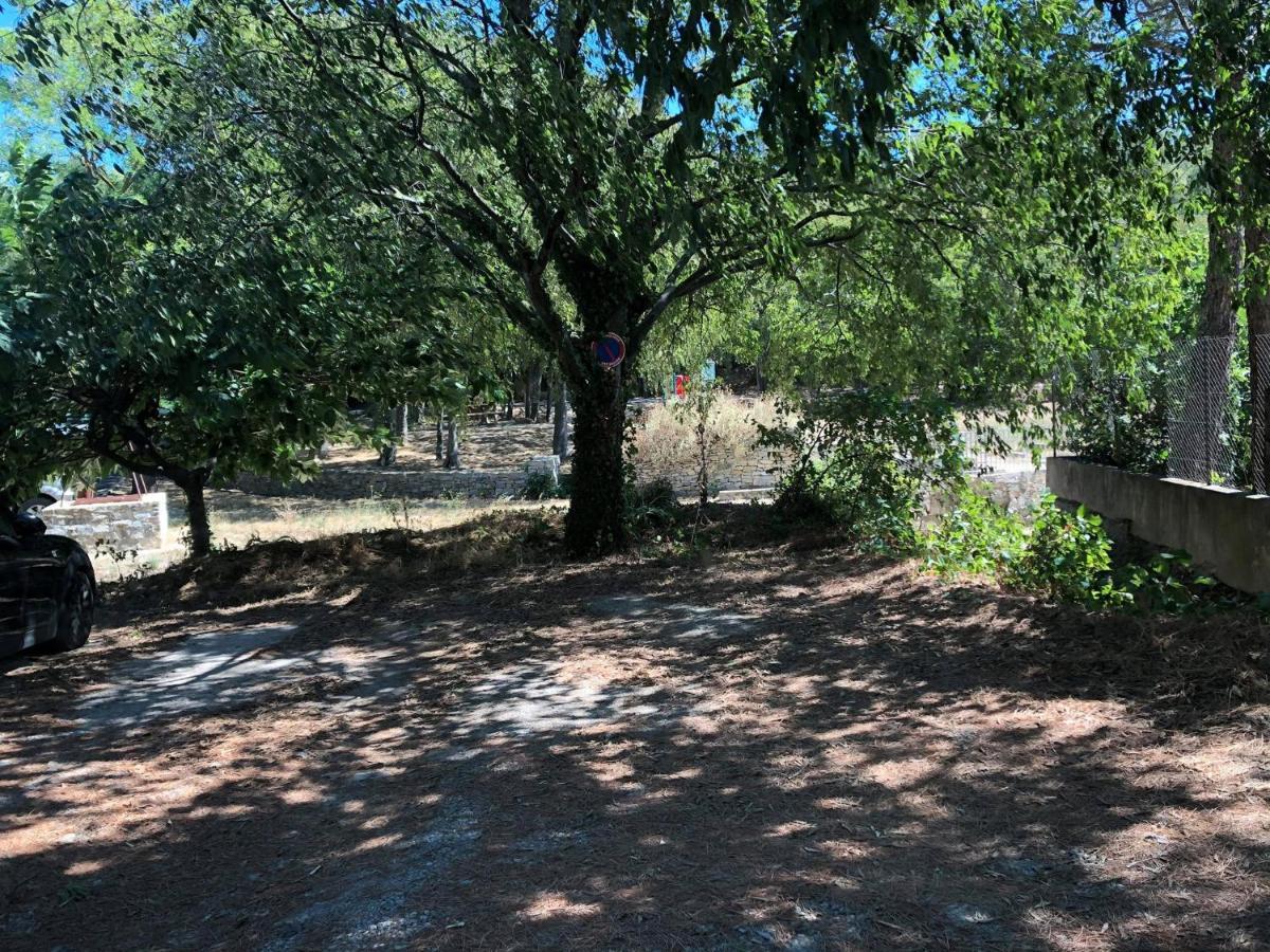 ニーム Jolie Annexe Du Mas Dans Le Coeur De La Garrigue Nimoiseヴィラ エクステリア 写真