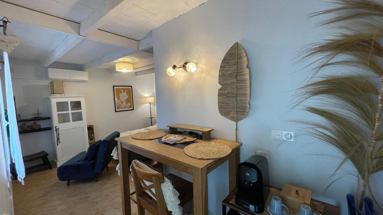 ニーム Jolie Annexe Du Mas Dans Le Coeur De La Garrigue Nimoiseヴィラ エクステリア 写真